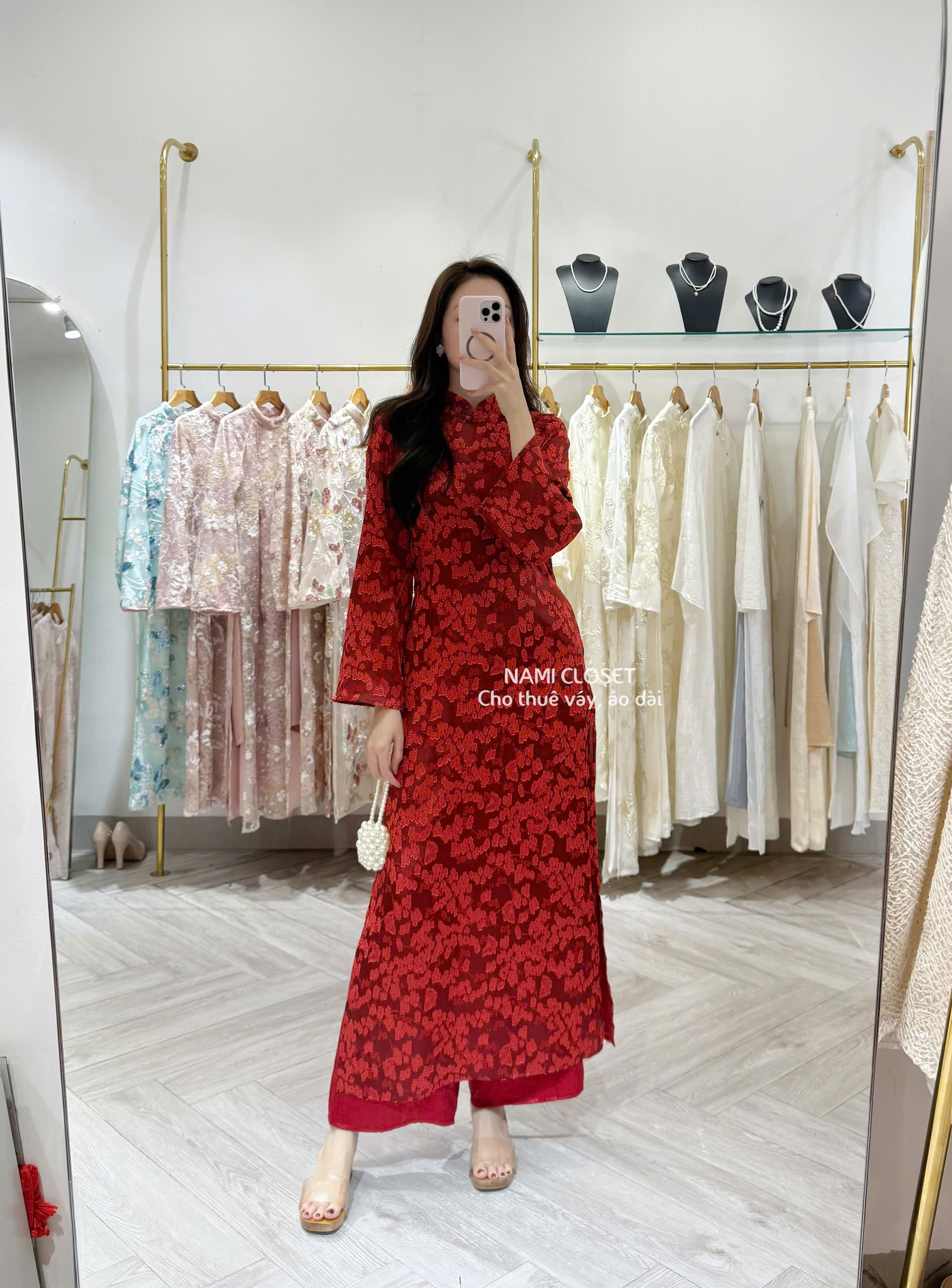 ÁO DÀI MƠ HOA ĐỎ - TỦ NHÀ MÂY